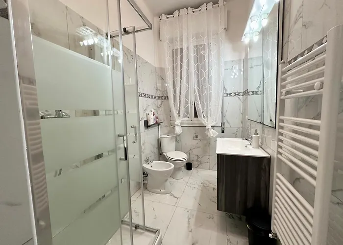 Bologna Centrale Rooms بيت ضيافة