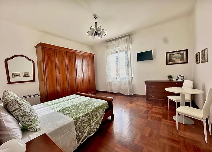 Bologna Centrale Rooms 게스트하우스 *